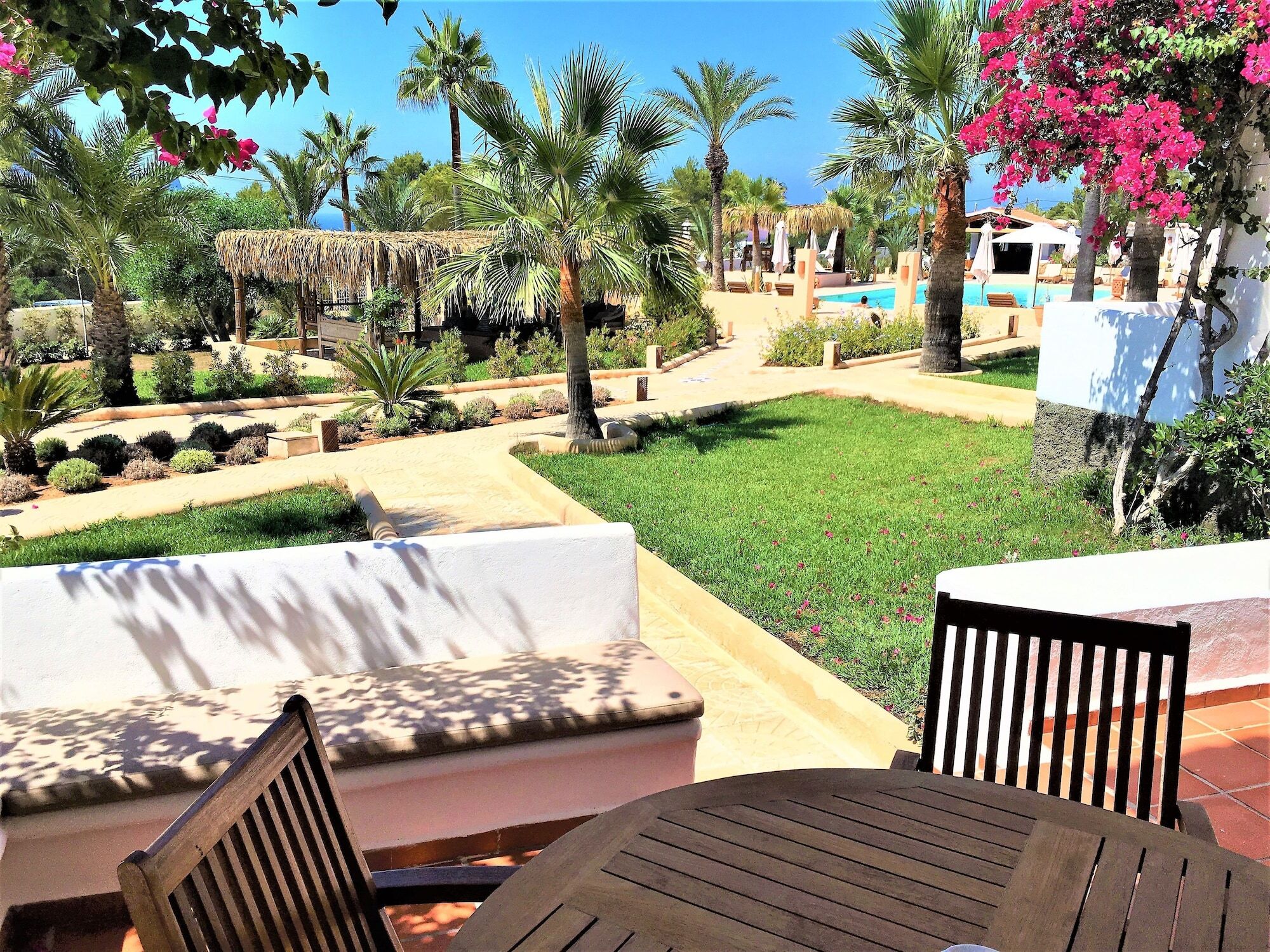 ホテル Petunia Ibiza (Adults Only) カラ・ヴァデラ エクステリア 写真